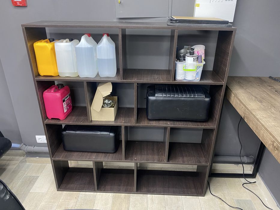 Стелаж доя книг, речей