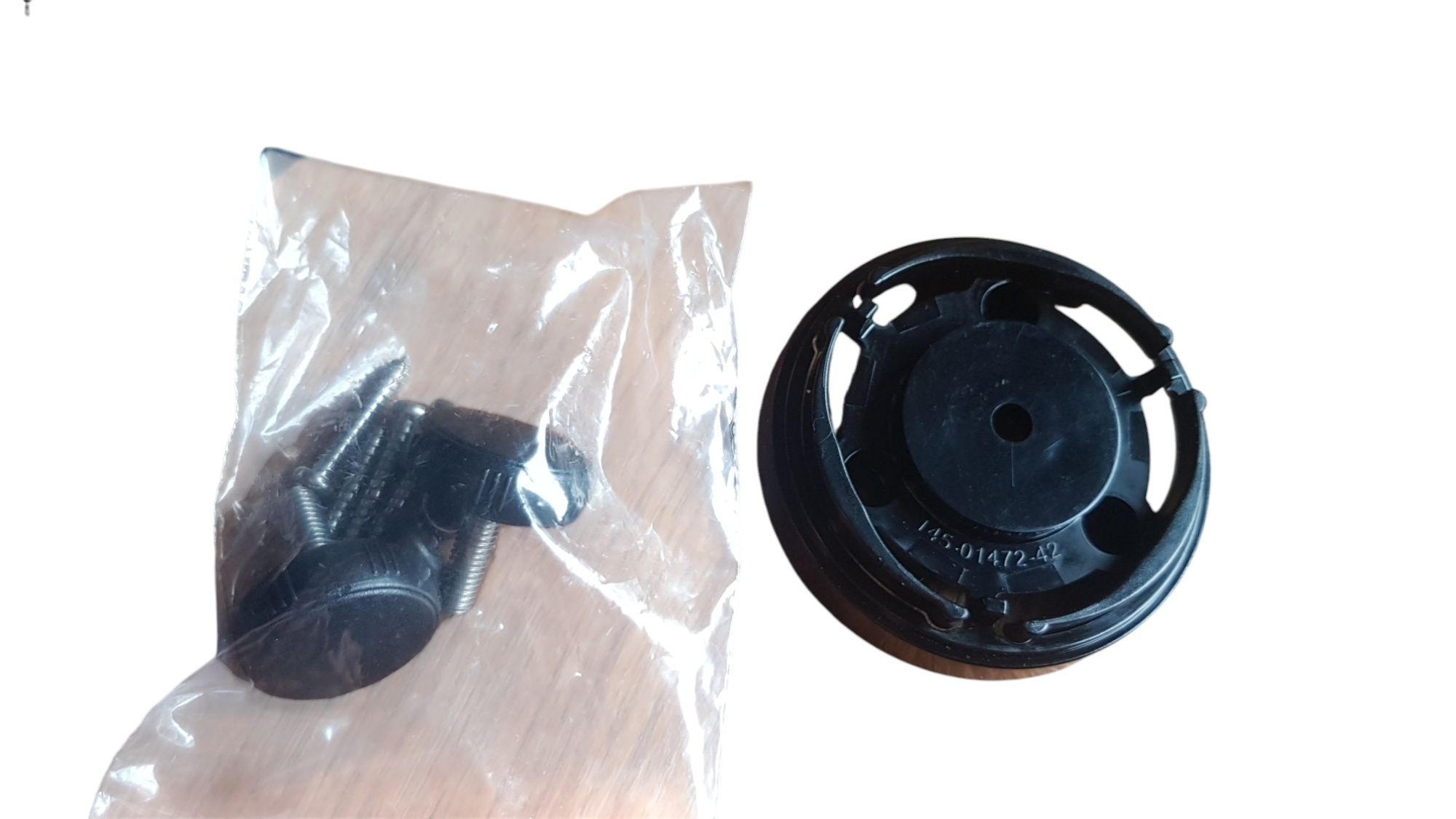 Garmin Uchwyt uchylno-obrotowy Striker 5, 7, Plus, cv dv sv