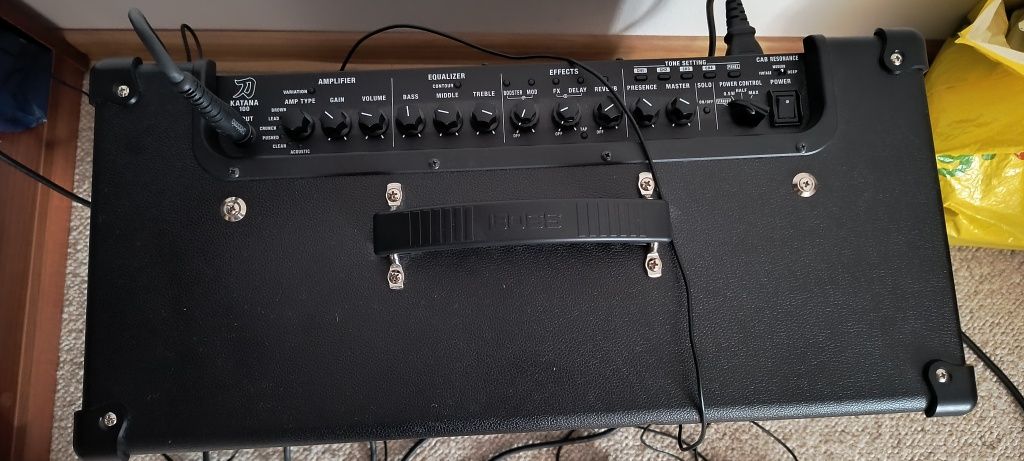 Boss katana 100 gen. 3 na sprzedaż lub zamiana na gitarę elektryczną