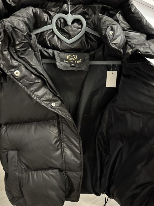 Пуховик зимовий жіночий