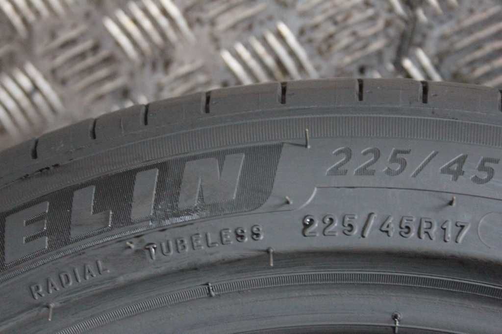 225/45/17 Michelin Primacy 4 225/45 R17