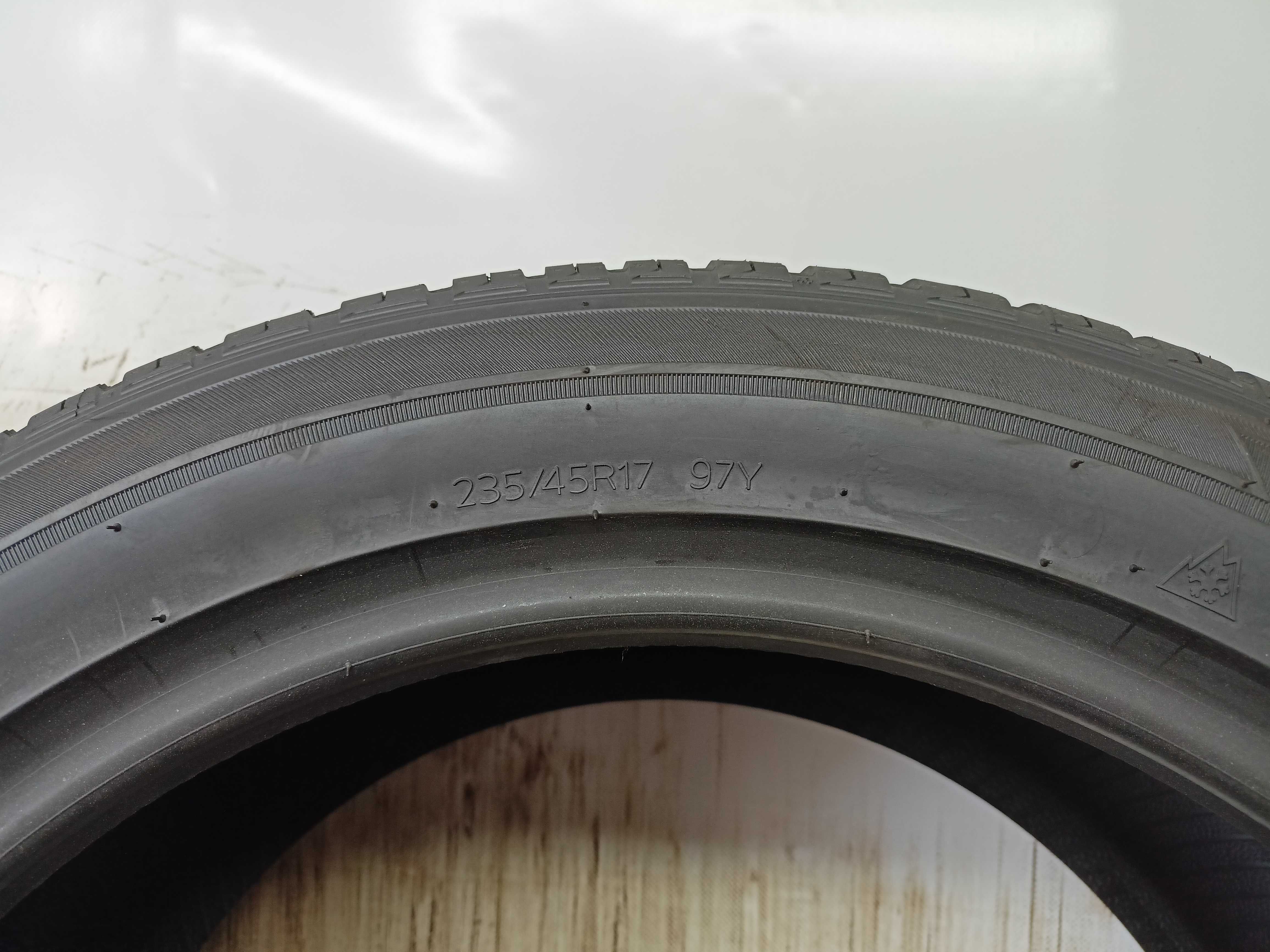 Hankook Kinergy 4s2 235/45/17 2020r. 97Y Nowe (294)