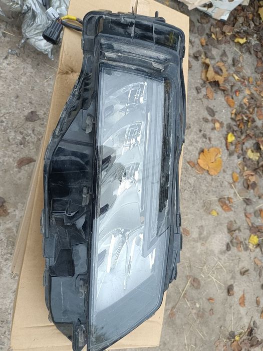 Продам Фару праву та дхо Nissan Rogue ogue t33