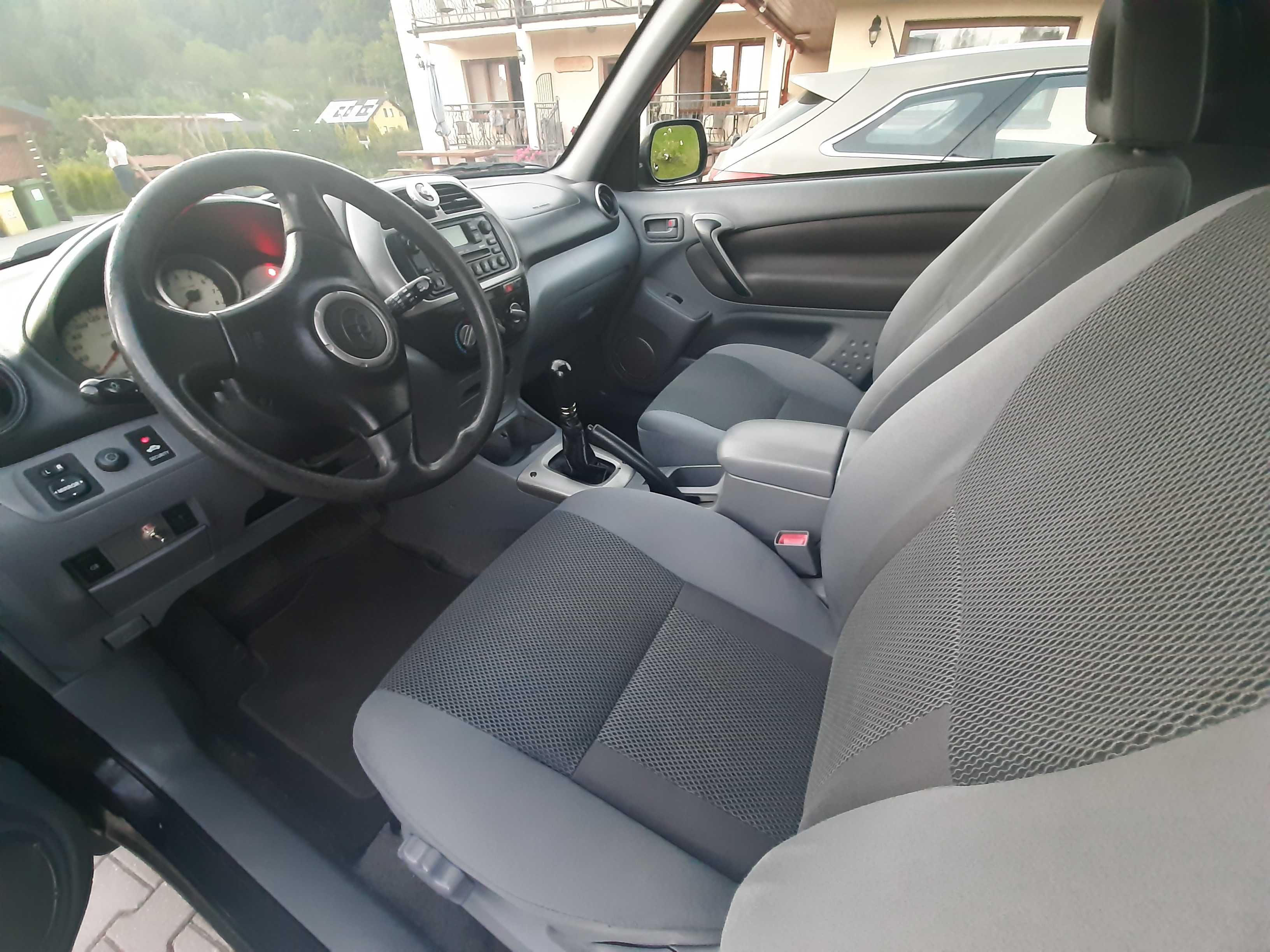 Toyota Rav 4   2002 r   1,8 benzyna