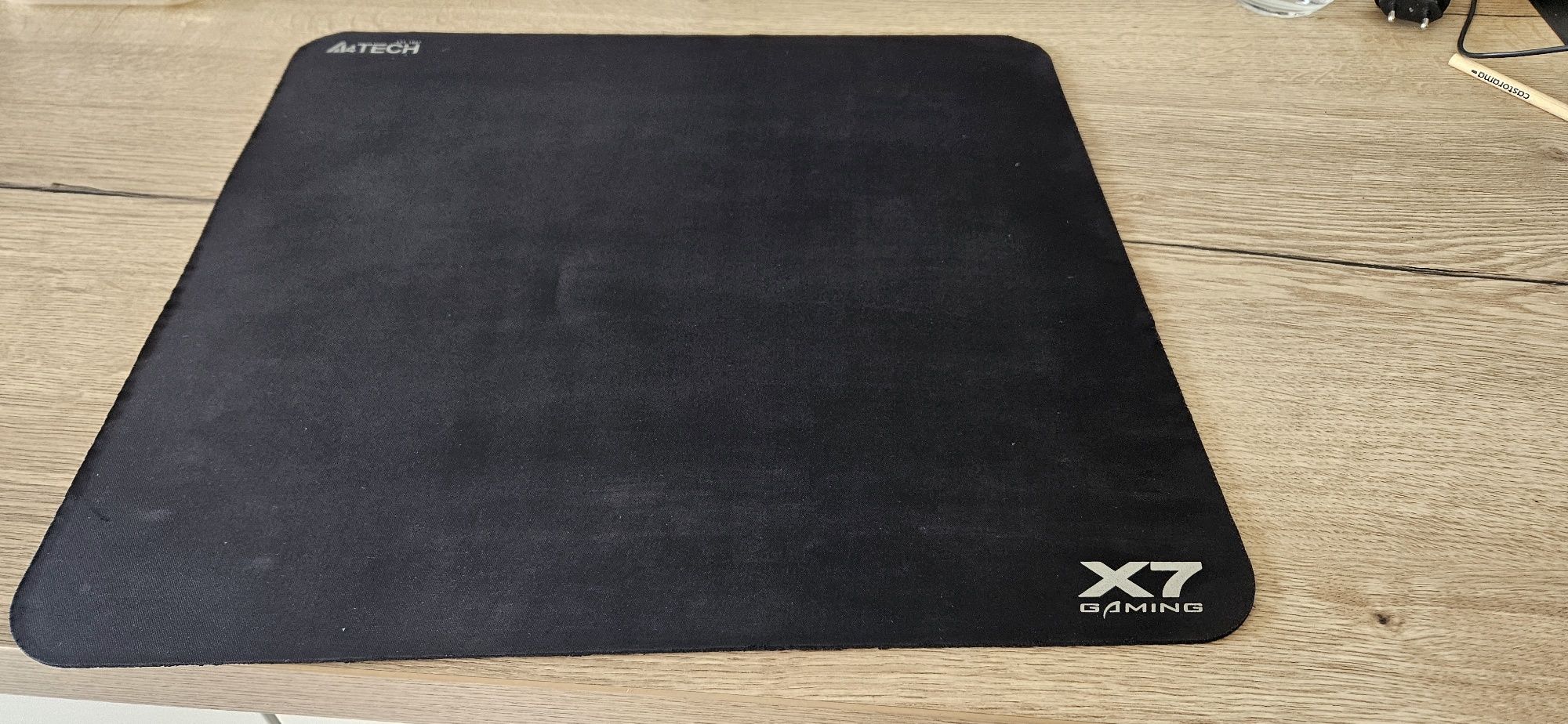 Podkładka XXL pod mysz i klawiaturę dla graczy 4TECH X7 GAMING 43/40CM
