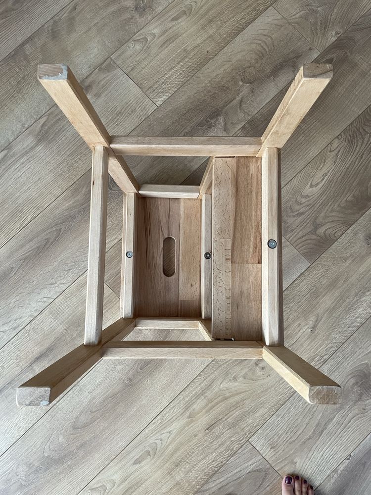 Bekvam taboret ze schodkiem Ikea