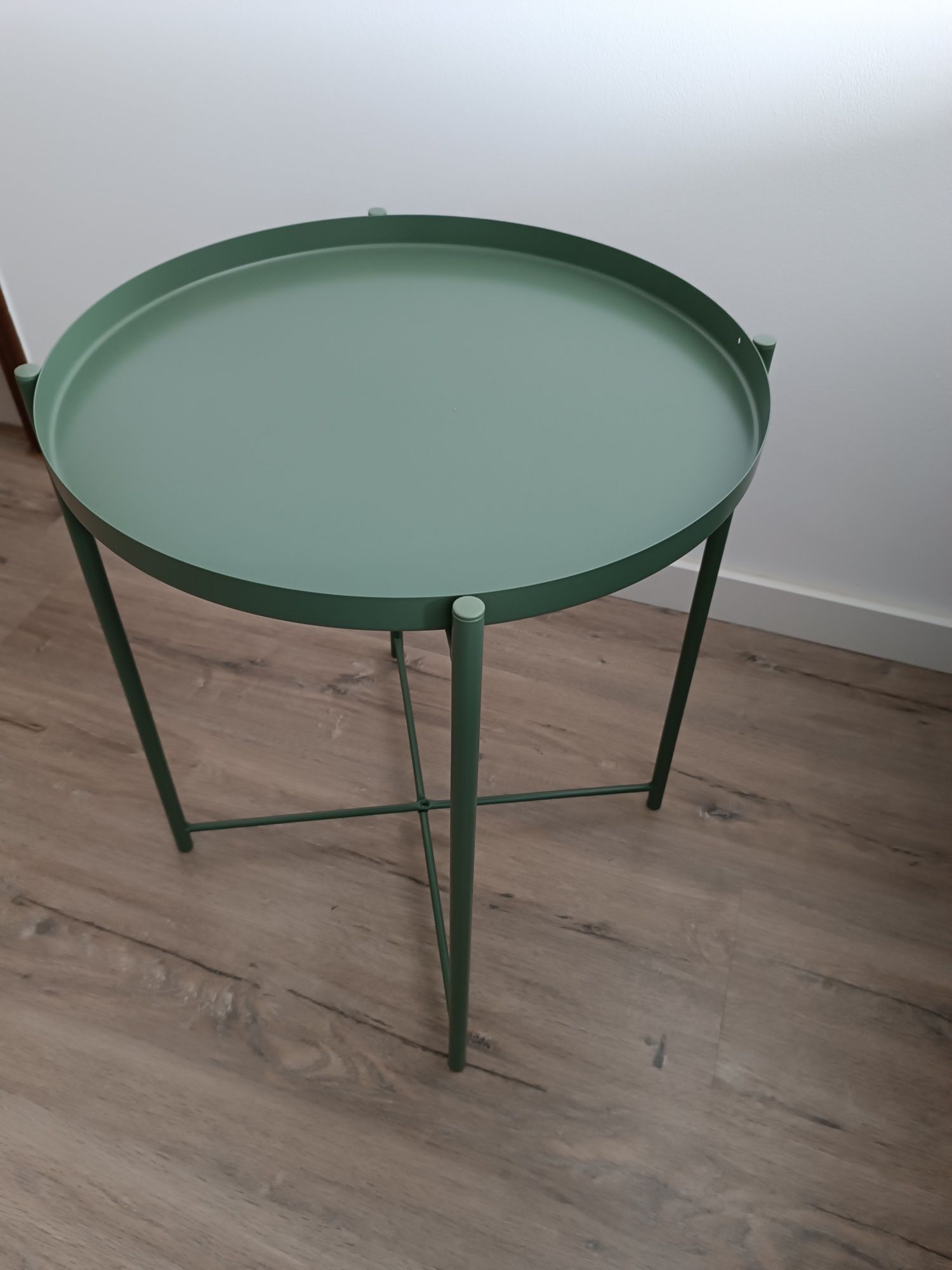 Mesa-tabuleiro verde
