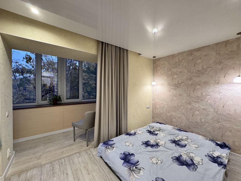 Продаж сучасної 3к.квартири після ремонту ,з видом на Соборну площу !