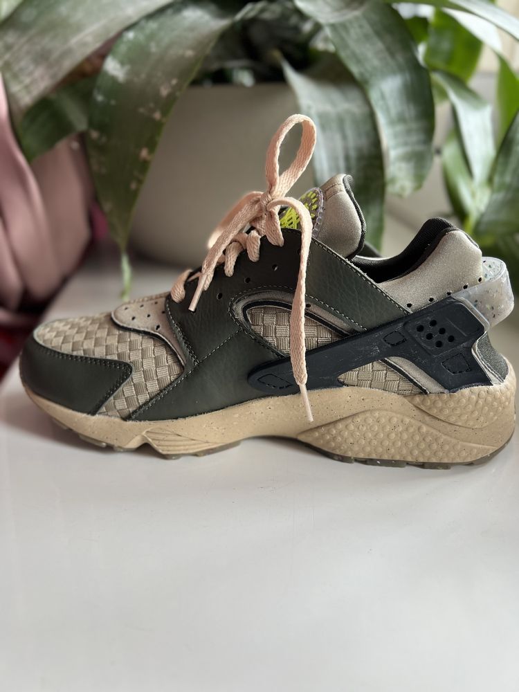 Кросівки Nike AIR Huarache Crater Premium (eur 42,5)