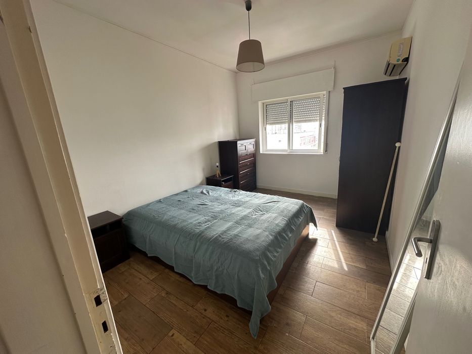 Quarto para alugar em T3 em Faro