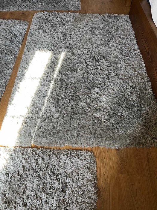 tapetes ikea de pelo comprido bege
