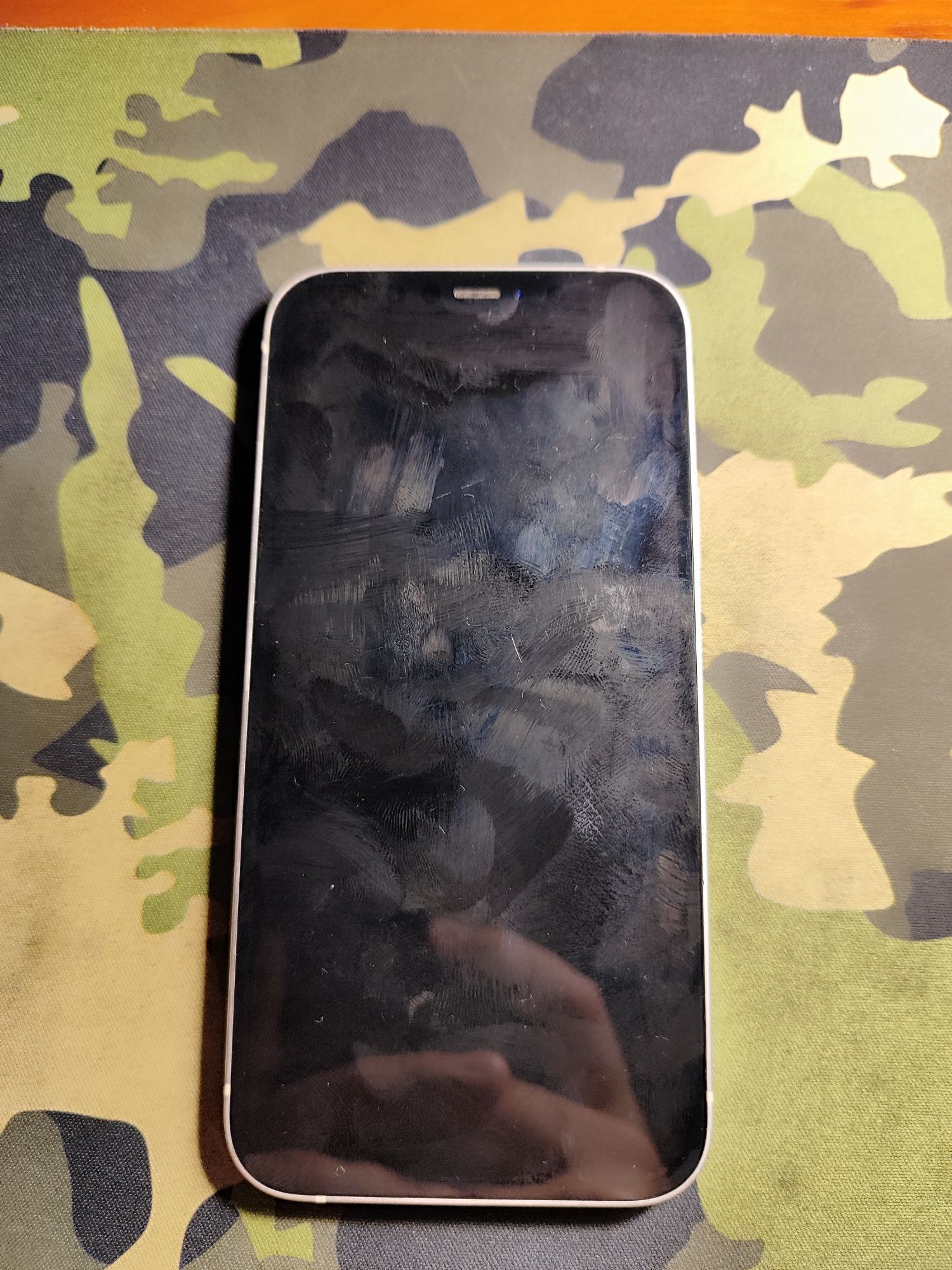 Iphone 12 64 gb .