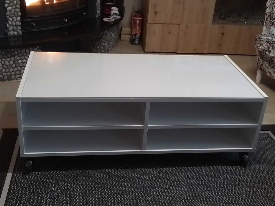 Ława biała z szybą