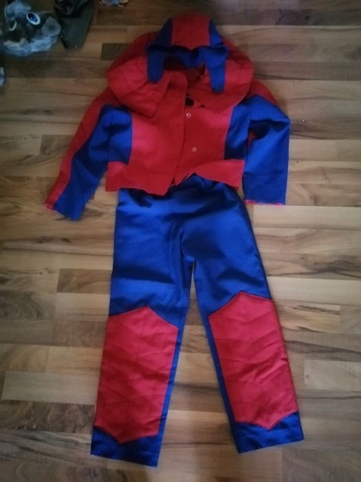 Детский новогодний костюм розмір 32