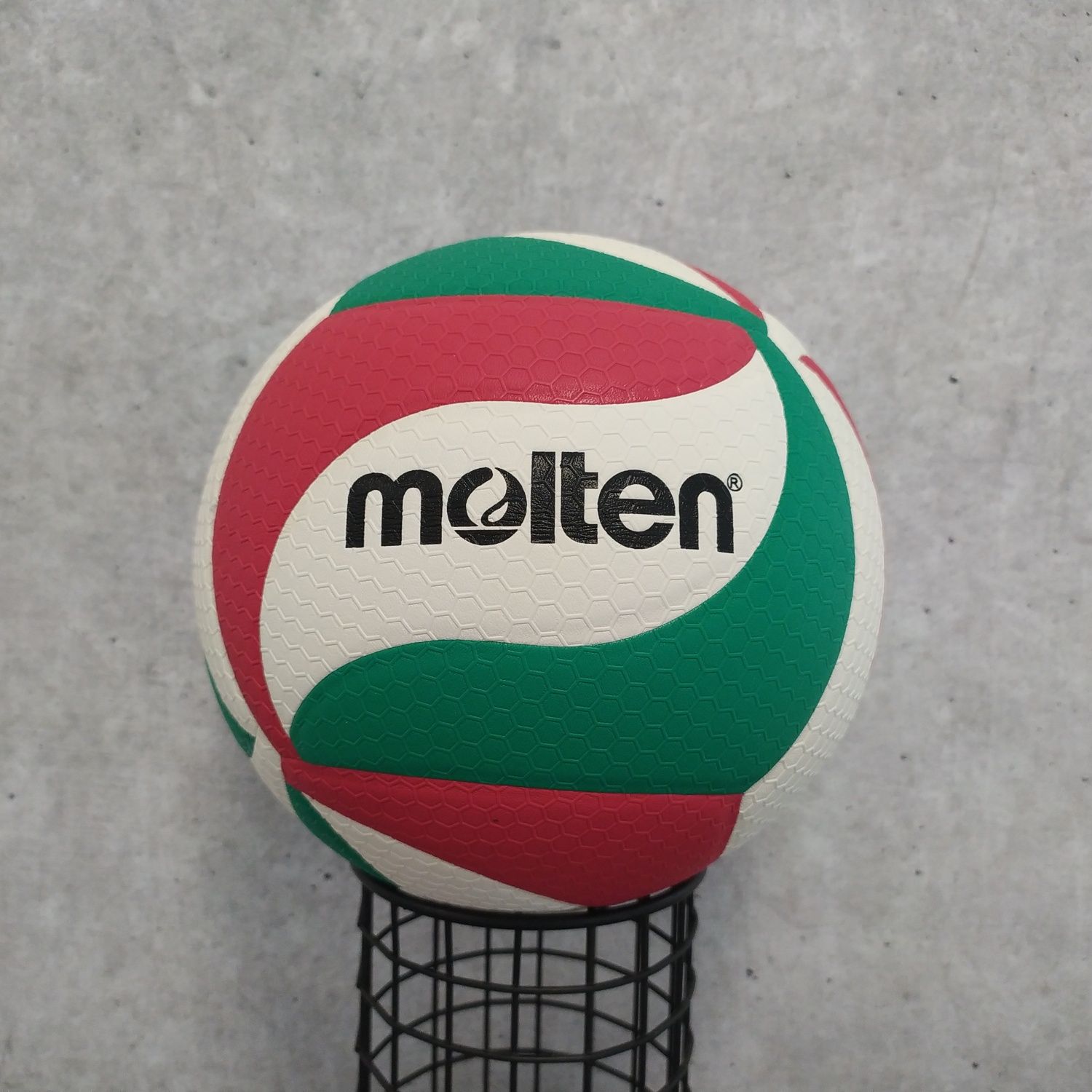 Якісний волейбольний м'яч Molten V5M5000 Flistatec 18 панелей