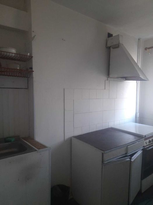 Трехкомнатная квартира на проспекте Небесной сотни