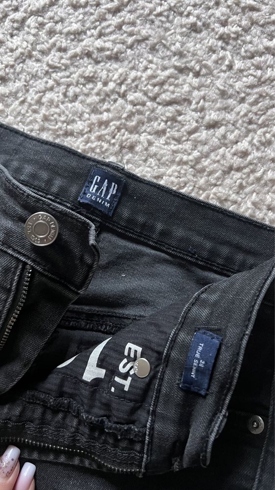 Trzy pary spodni M espirit, gap, rocks jeans