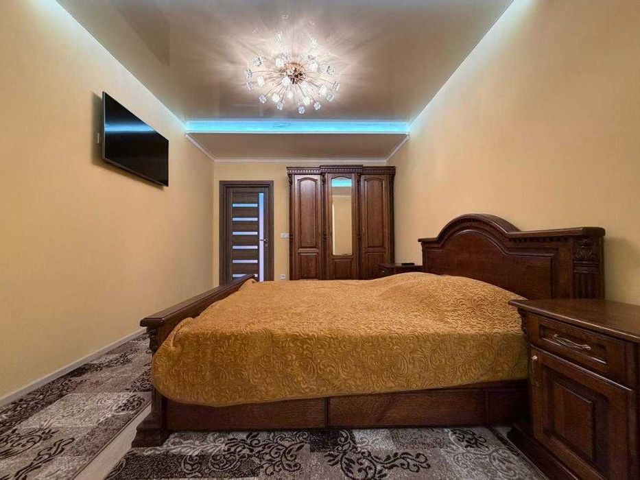 Продається простора 3-кімнатна квартира в обжитій новобудові