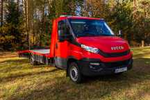 Wynajem autolaweta laweta  Iveco Daily 5.5m najazdy wypożyczalnia