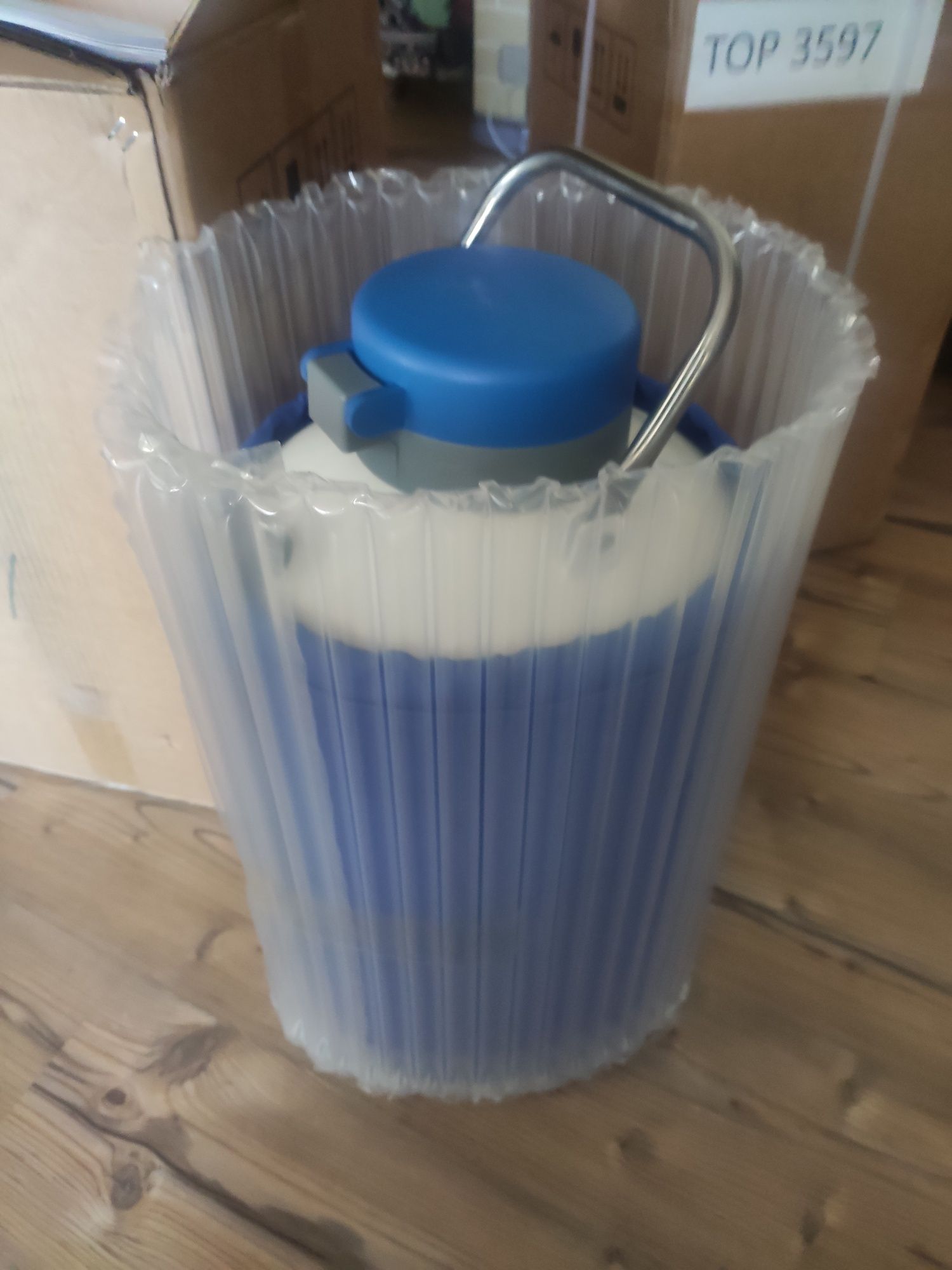 Продам сосуд Дьюара для рідкого азоту