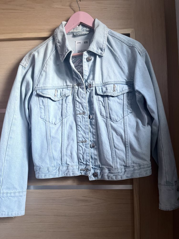 Kurtka jeansowa oversize z nadrukiem