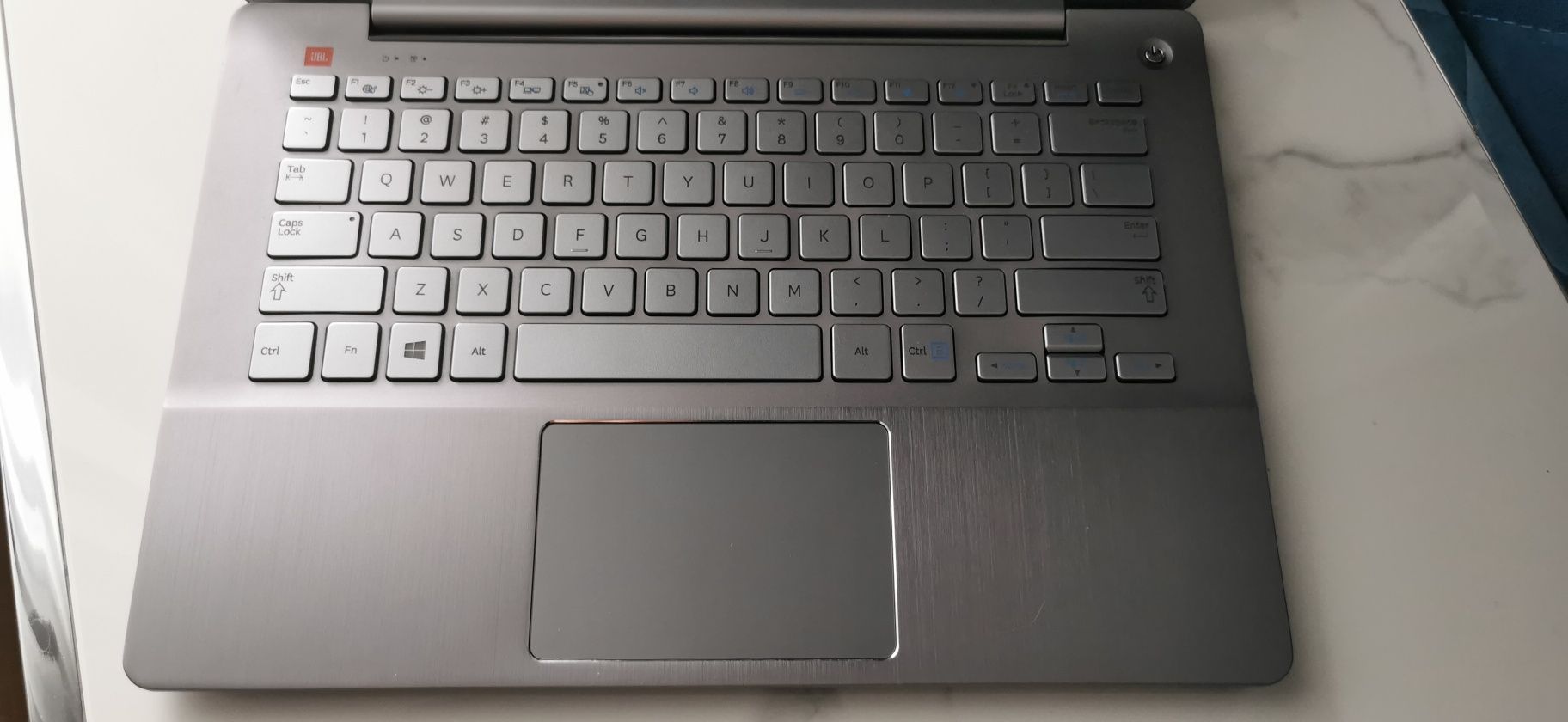 Samsung NP740U3E aluminiowy dotykowy netebook nowa bateria