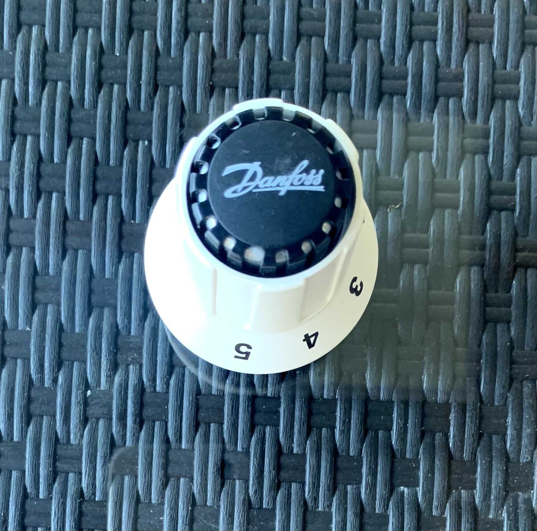 Danfoss RAS-C 5023 - термоголовка для радиаторов.