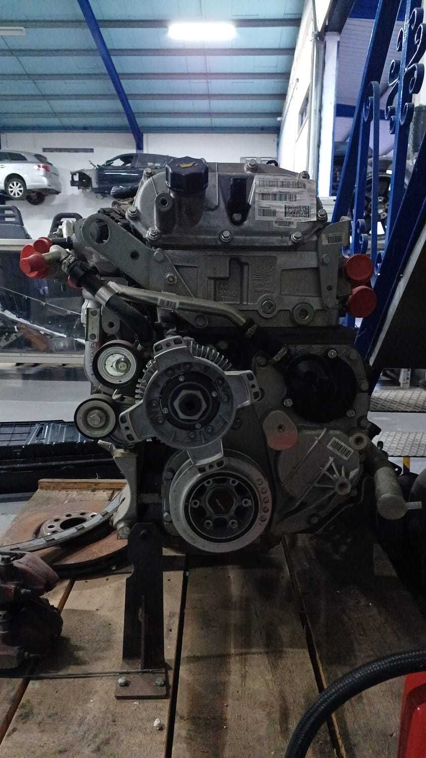 Motor Mitsubishi Canter Fuso 3.0 Di-D Novo