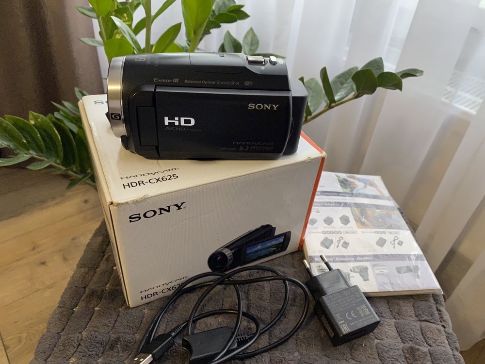 Відеокамера Sony HDR-CX 625 Стан нової