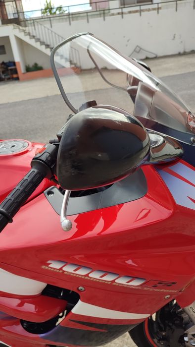 CBR 1000f em Excelente Estado