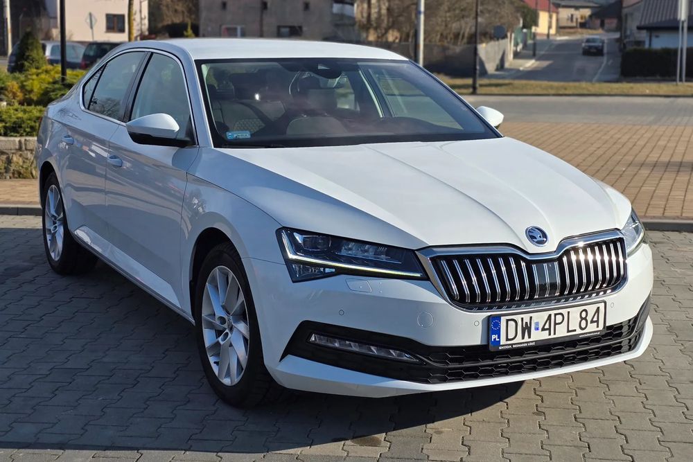 Skoda Superb Skoda Superb salon Polska Biel Moon przebieg 78000 serwisowany ASO FV