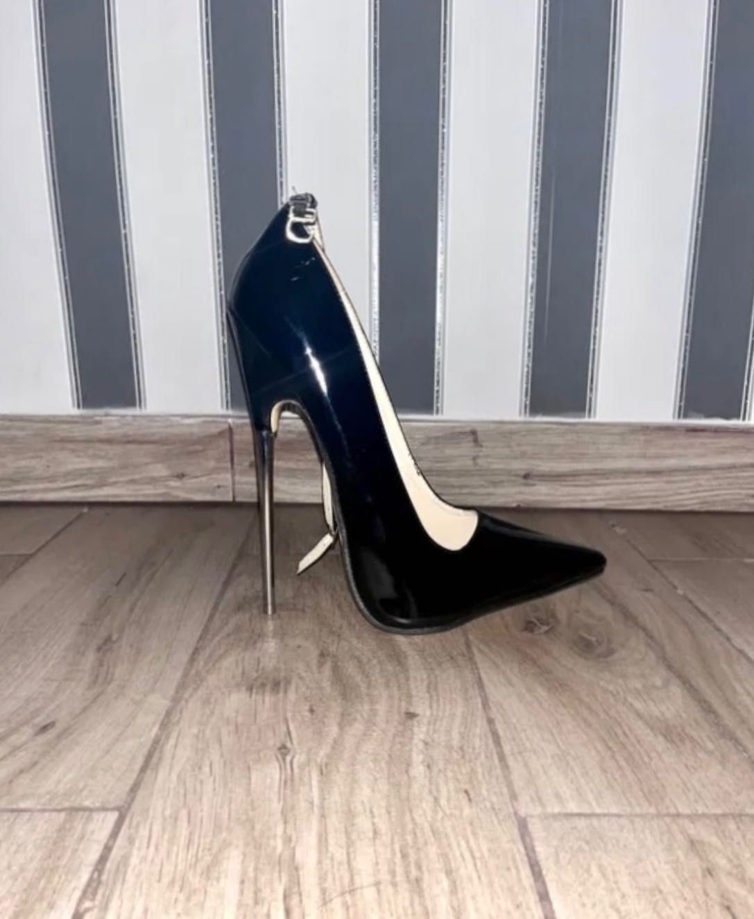 111/ OD RĘKI szpilki czarne 38 metal heel metalowe obcasy 17cm