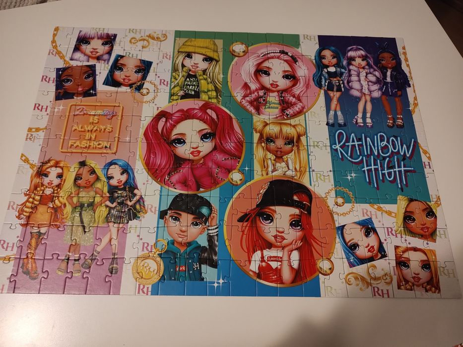 Puzzle Rainbow High