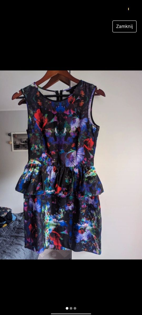 Sukienka z baskinką w kwiaty H&M