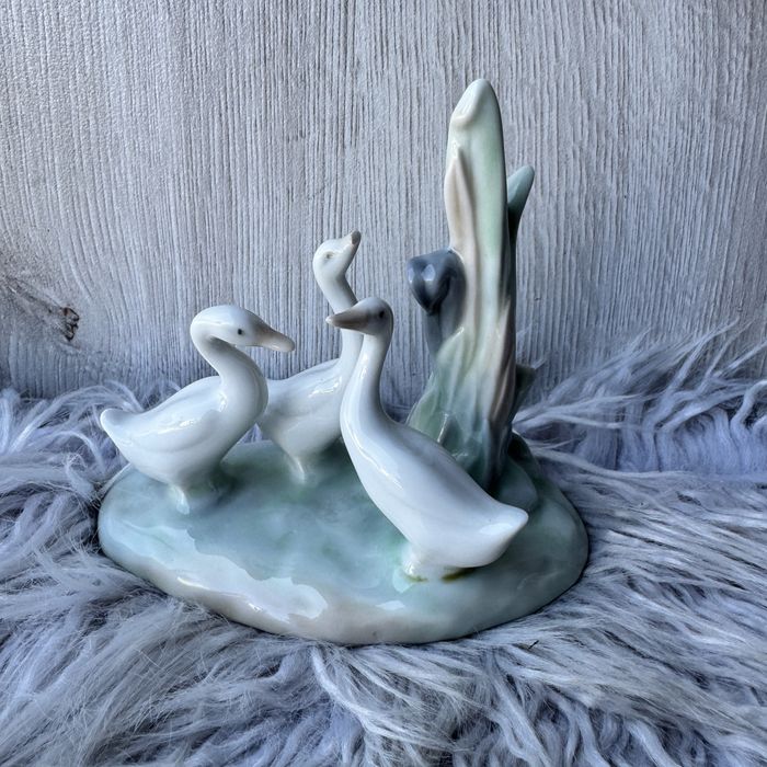 Figurka łabędzie NAO