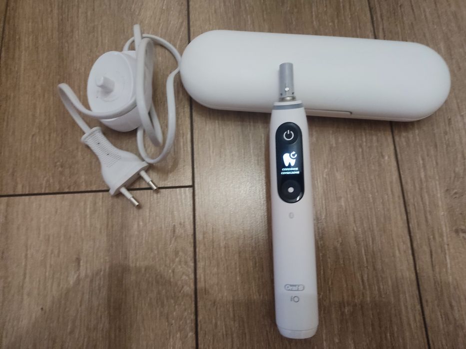 Szczoteczka Oral B iO6