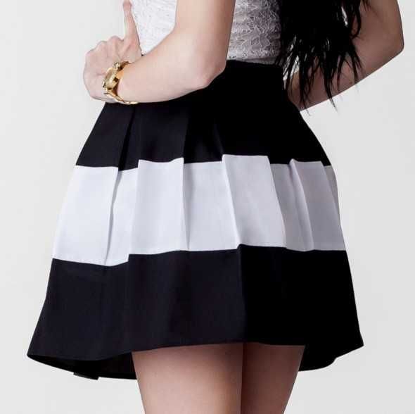 Spódniczka Mini w PASY CZARNO BIAŁA Rozkloszowana w Zakładki XS, S, M