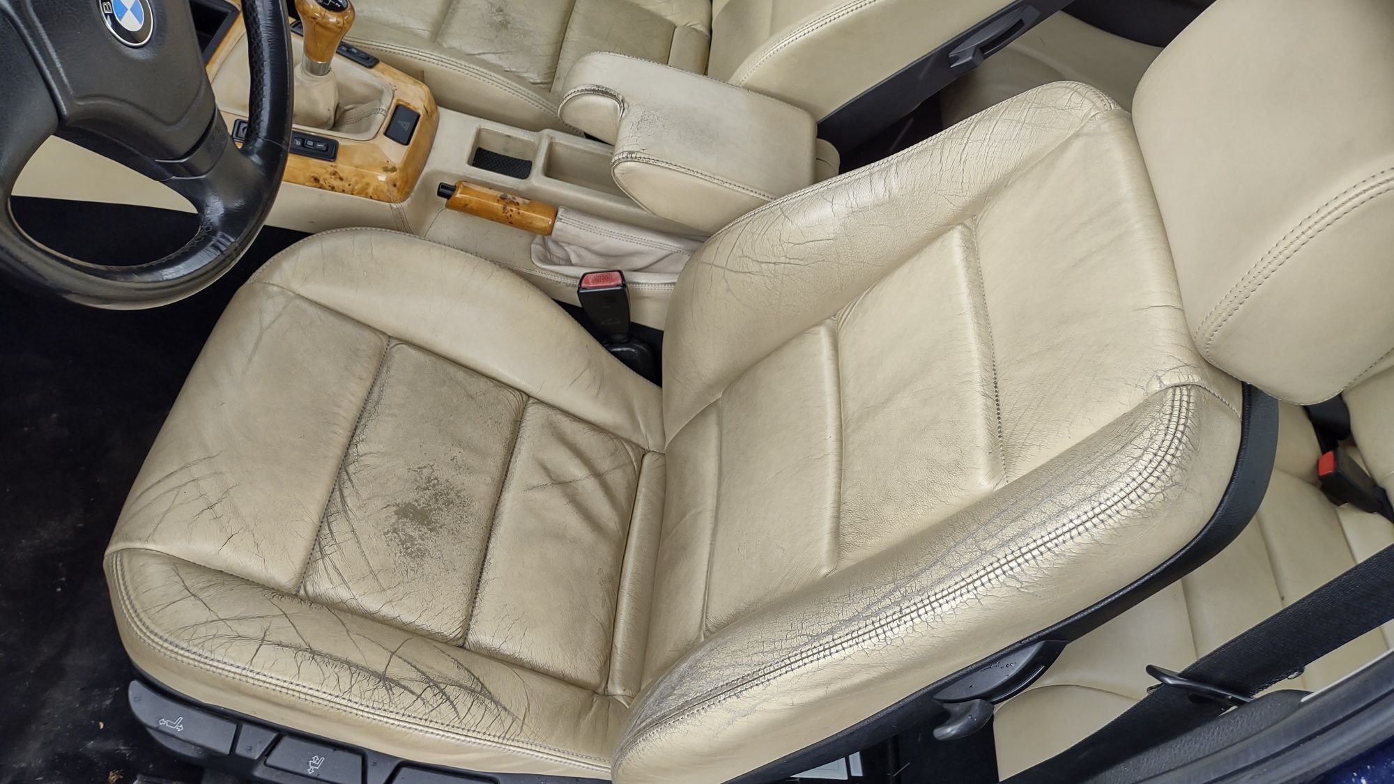 BMW E36 individual drewno wnętrze fotele kanapa boczki dekory skóra