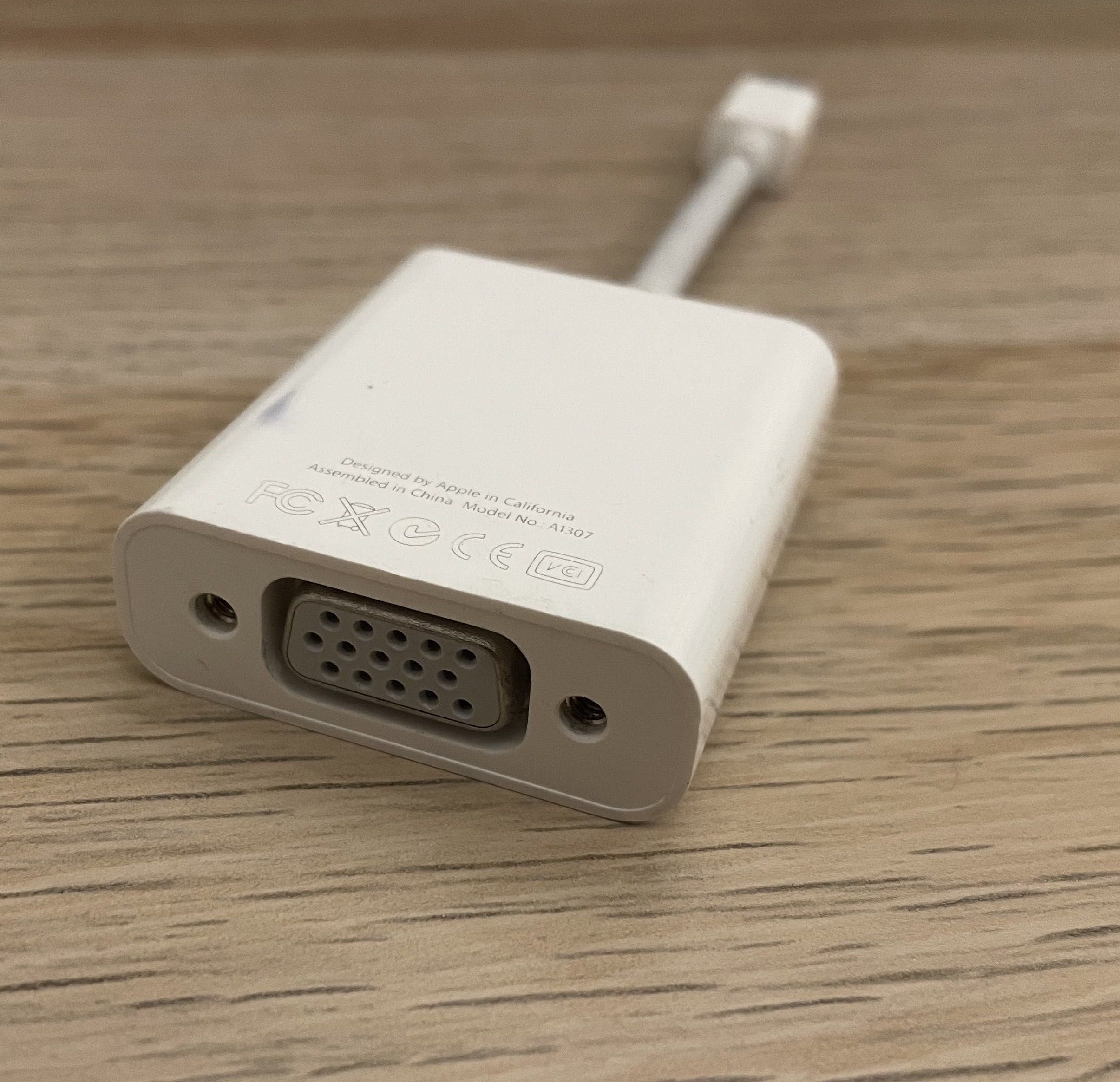 Adaptador mini DisplayPort para VGA, original Apple [COMO NOVO]