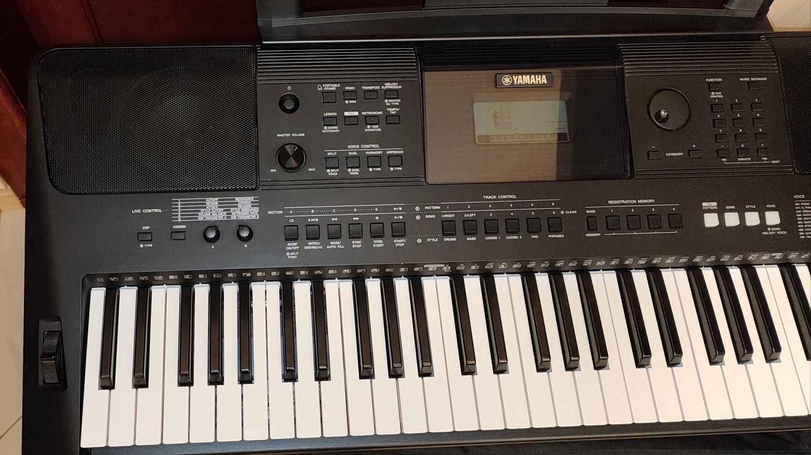 Keyboard Yamaha PSR-E453 + mocny statyw, futerał transportowy, karton