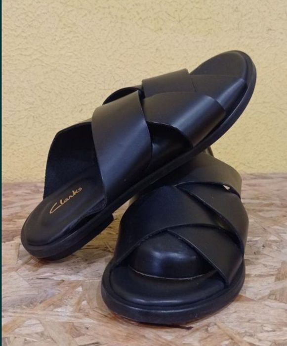 Кожаные шлепанцы Clarks