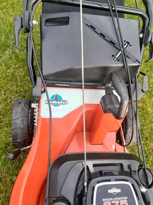 Kosiarka rębak spalinowy z silnikiem Briggs Stratton