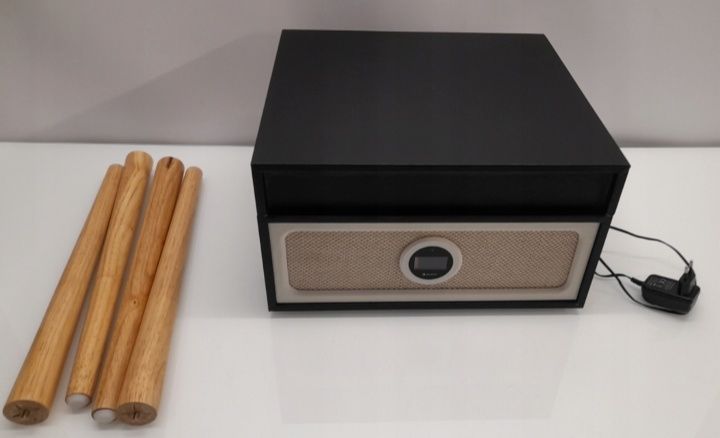 Gramofon SARAH ANN Retro walizka na nogach