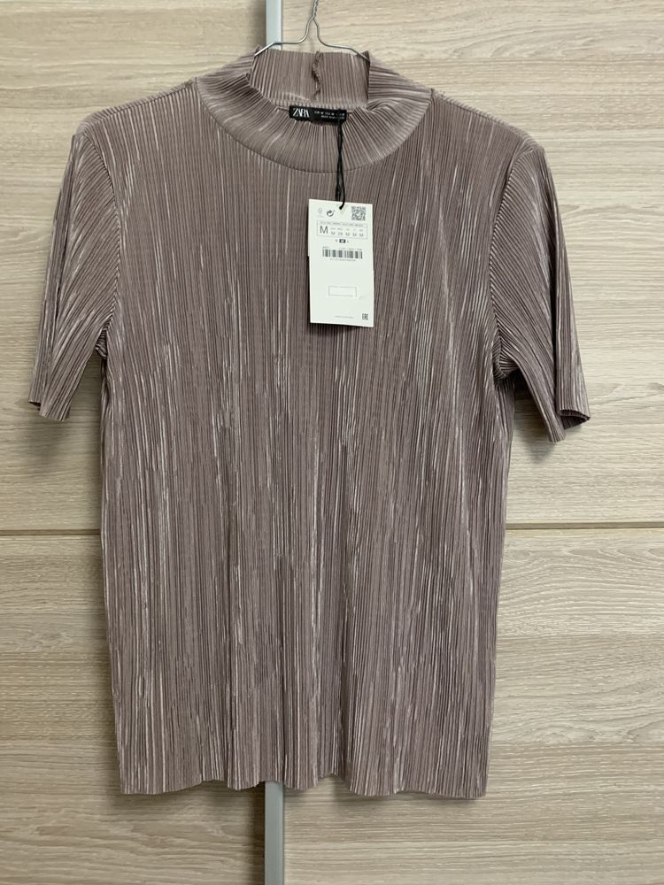 Blusa dourada Zara