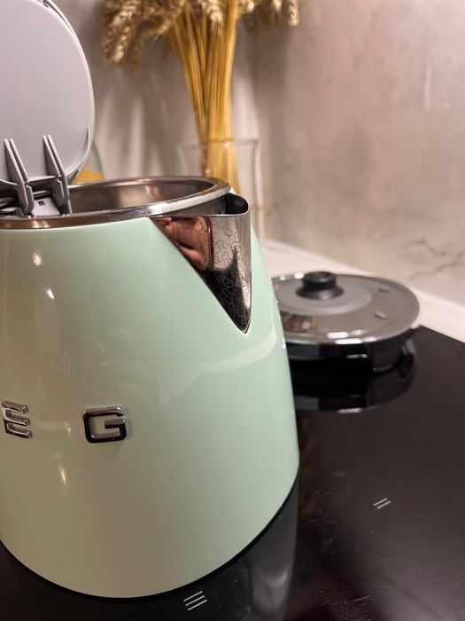 Czajnik Smeg Mini 800ml, model KLF05,pistacjowy