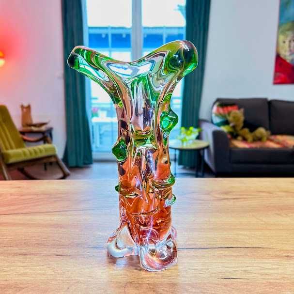 Wazon „Niagara” Františka Zemka dla Mstišov Glass Union czeskie szkło