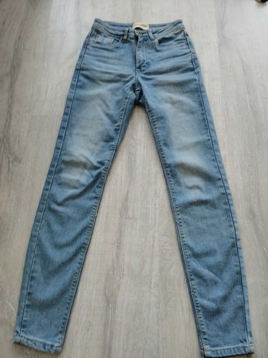 Spodnie damskie Reserved r. 32