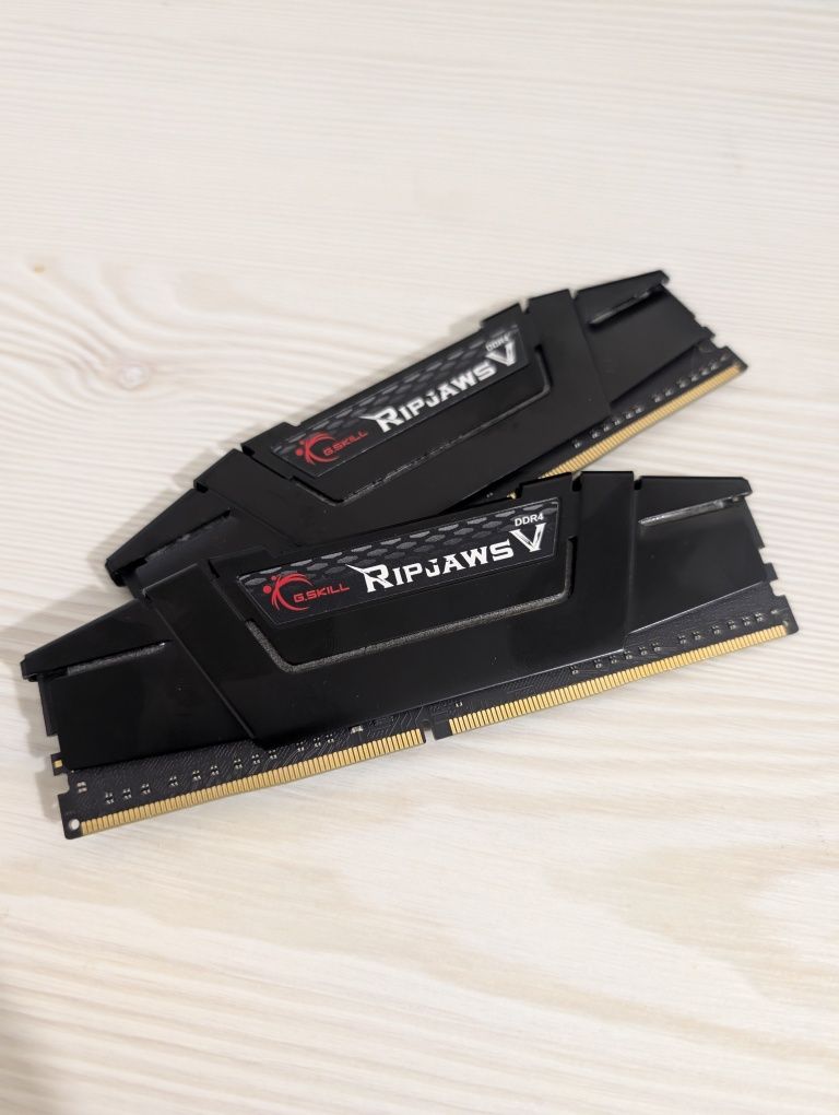 ОЗП G.Skill DDR4 16GB (2x8GB) 3200Mhz Ripjaws V
