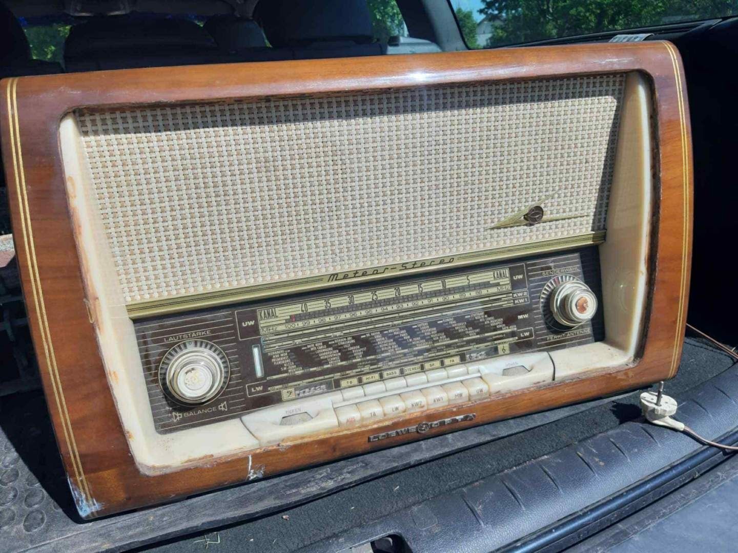 Sprzedam. Radio.