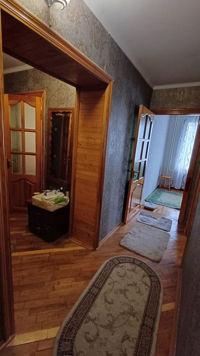 Продаж трикімнатної квартири по.Пр. Миру в Чернігові